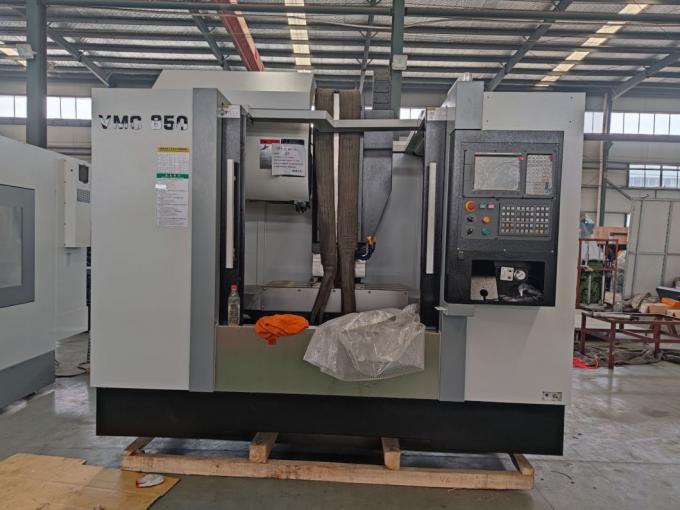 Vmc1050L CNC مخرطة معدنية اقتصادية آلة طحن CNC حالة جديدة 2
