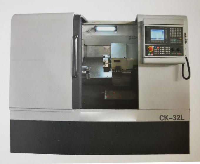 مخرطة معدنية كهربائية باستخدام الحاسب الآلي Mt6 مخرطة CNC عالية الدقة مع نظام التحكم في البرنامج 3