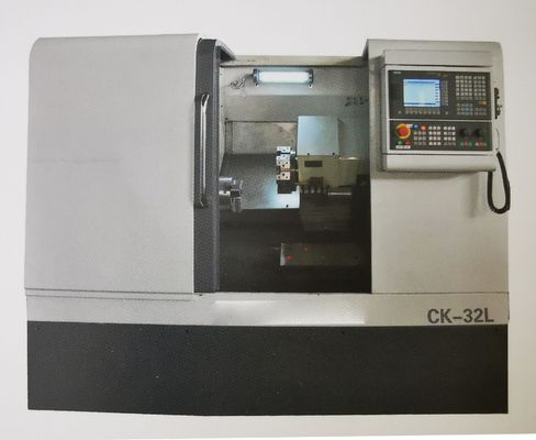 مخرطة معدنية كهربائية باستخدام الحاسب الآلي Mt6 مخرطة CNC عالية الدقة مع نظام التحكم في البرنامج
