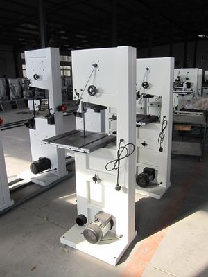 220V الفرقة المنشار آلة القطع ISO 3HP أفقي باند المنشار الدقة