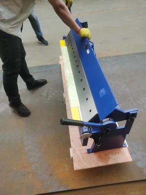 1220mm اليد القص آلة قطع الفرامل الكهربائية آلة قابلة للطي المعدنية