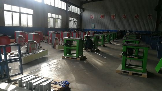 240V الكهربائية الجدول رأى 250mm السيارات التشحيم الدقة انزلاق الجدول المنشار
