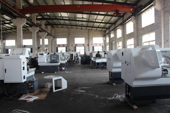 Ck6136 CNC مخرطة معدنية 360 مم أفقي باستخدام الحاسب الآلي الدقة مخرطة أوتوماتيكية